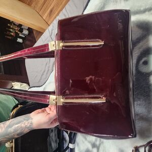 Elegant Burgundy Patent Leather Shoulder Bag